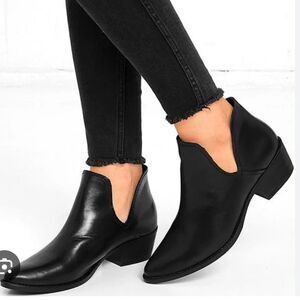 Steve Madden Black Ankle Boots
